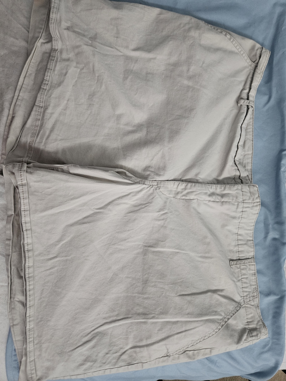 Bandolino Women's Light Beige Cotton Bermuda Shorts